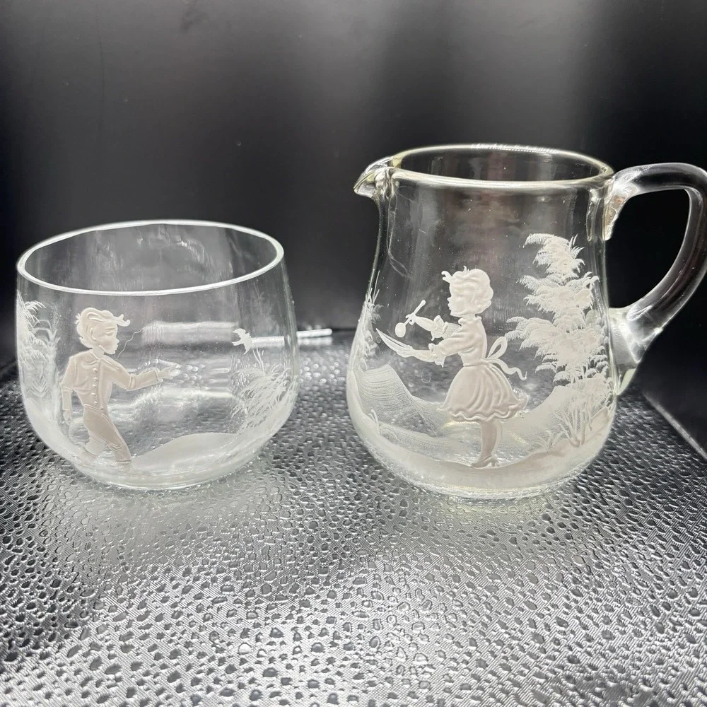 VTG Mary Gregory Style White Enamel Glass Creamer & Sugar Bowl Set Pristine Set
